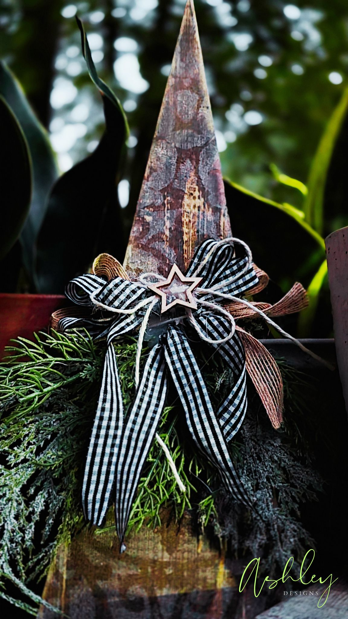 Vintage-Style Wooden Christmas Trees - Image 18