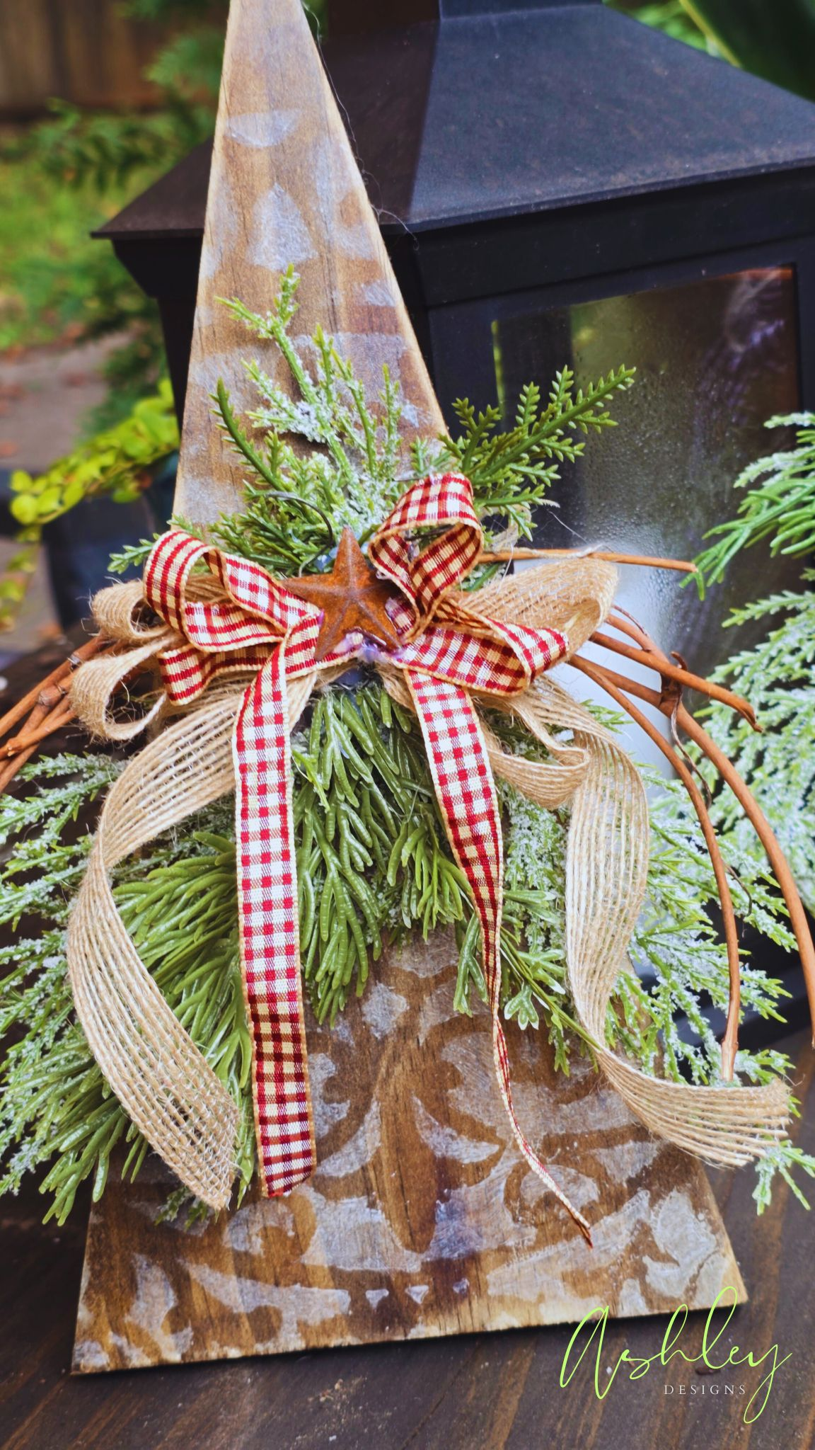 Vintage-Style Wooden Christmas Trees - Image 23
