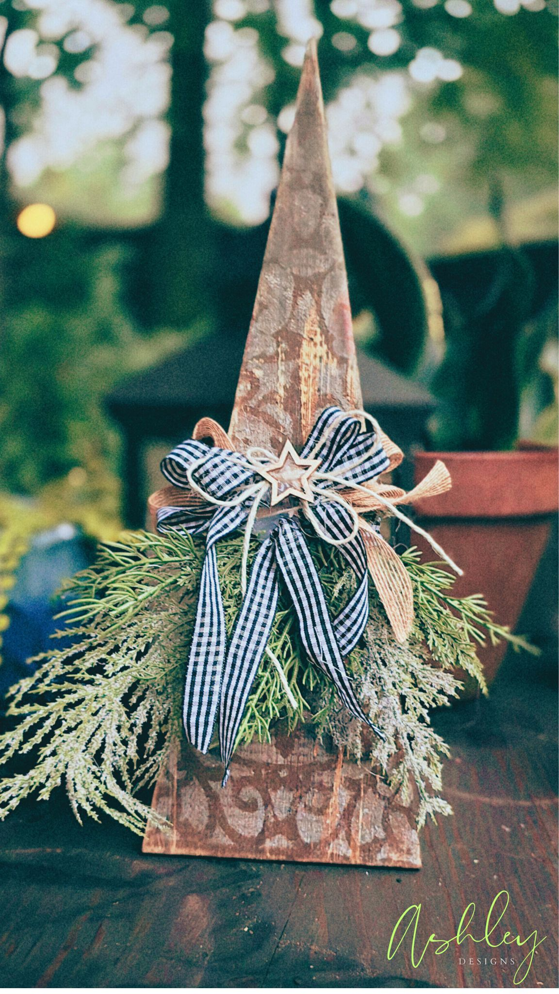 Vintage-Style Wooden Christmas Trees - Image 25