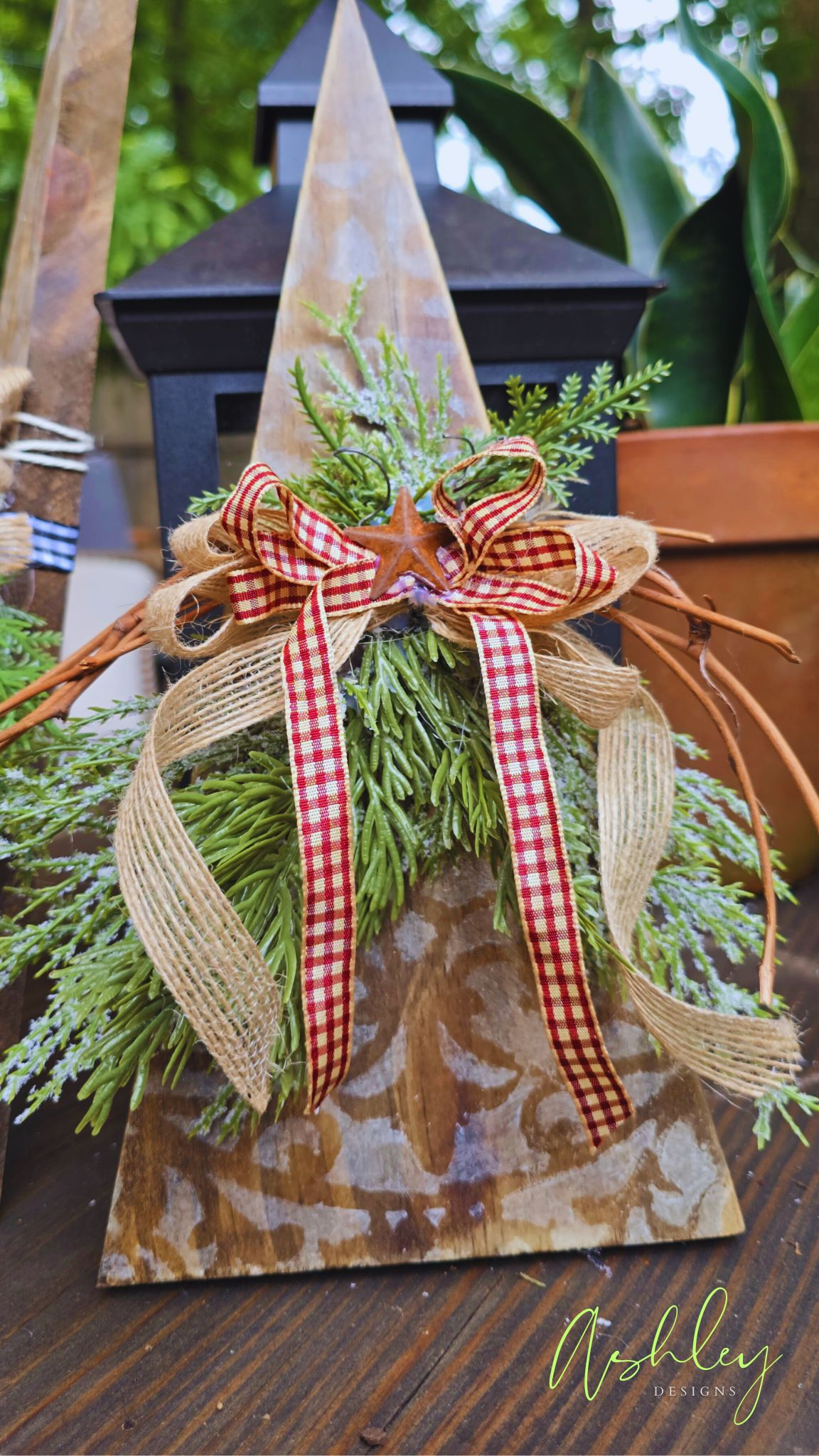 Vintage-Style Wooden Christmas Trees - Image 8