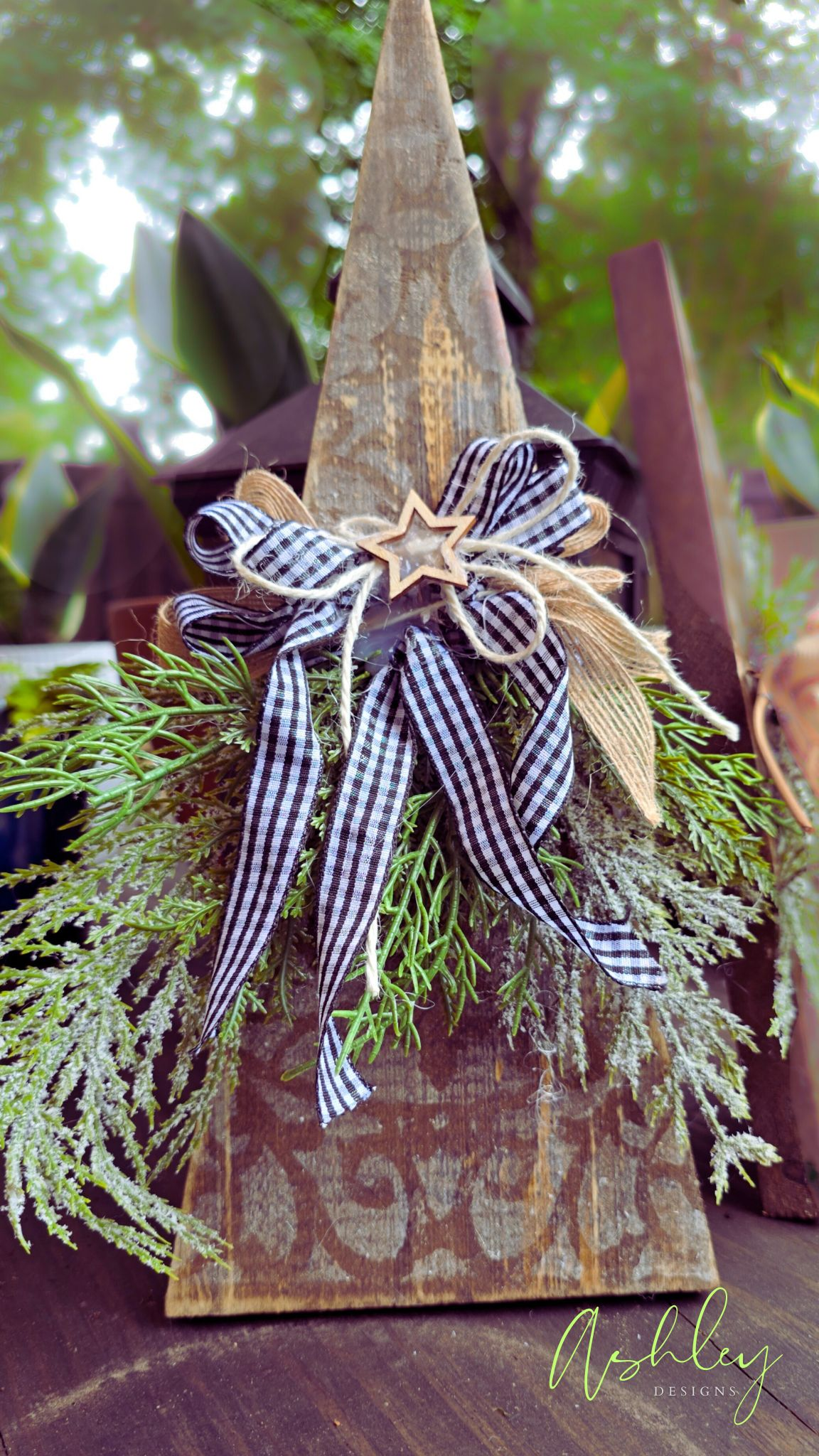 Vintage-Style Wooden Christmas Trees - Image 27