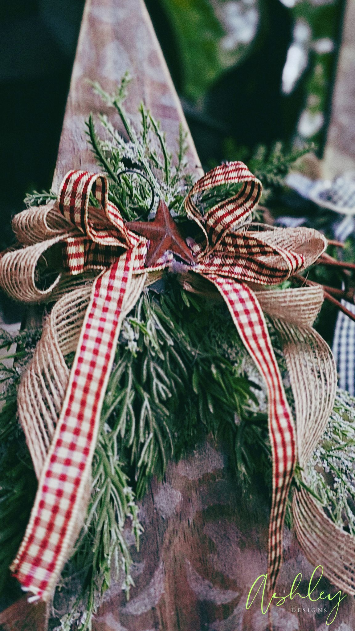 Vintage-Style Wooden Christmas Trees - Image 19