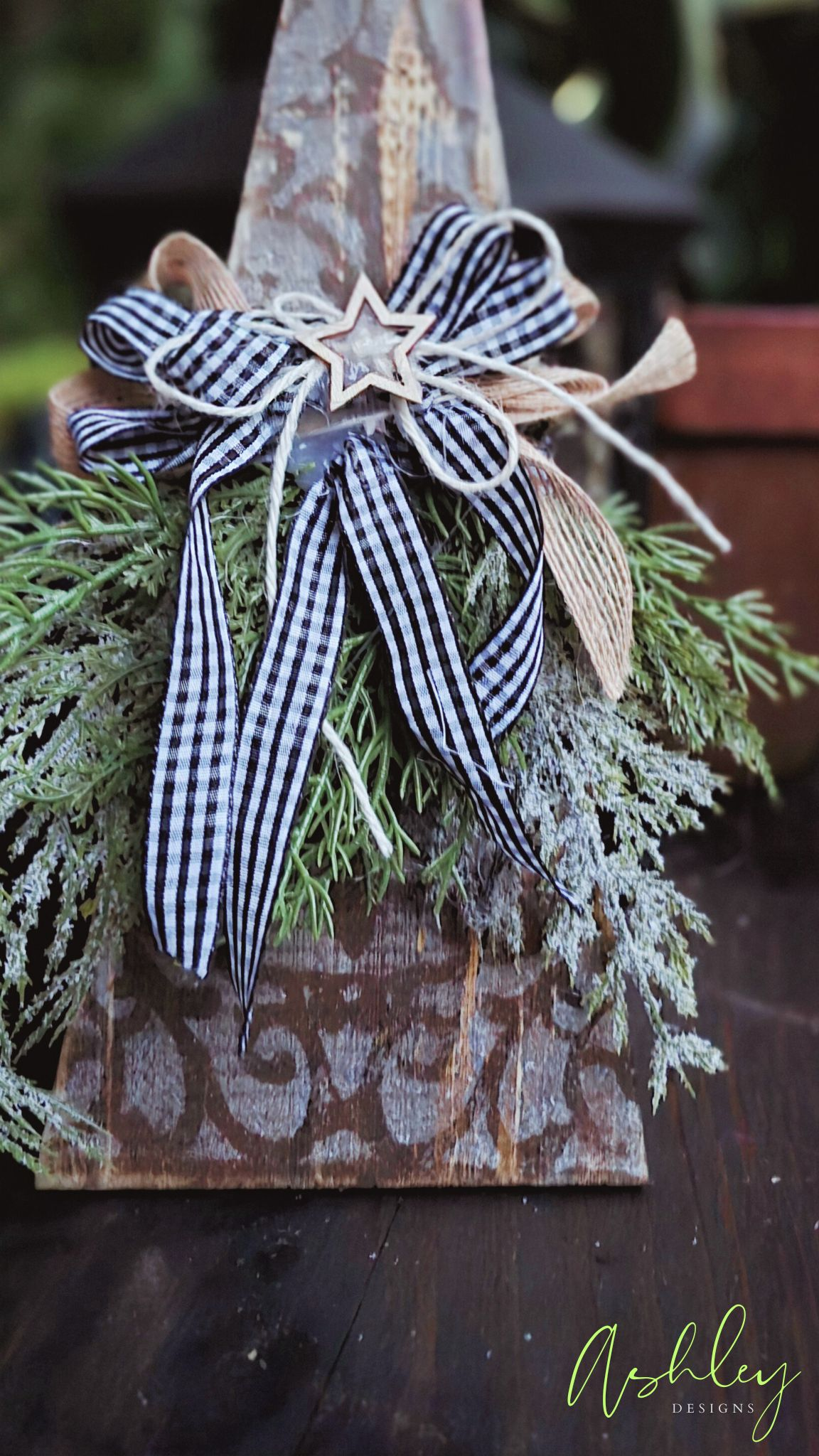 Vintage-Style Wooden Christmas Trees - Image 24