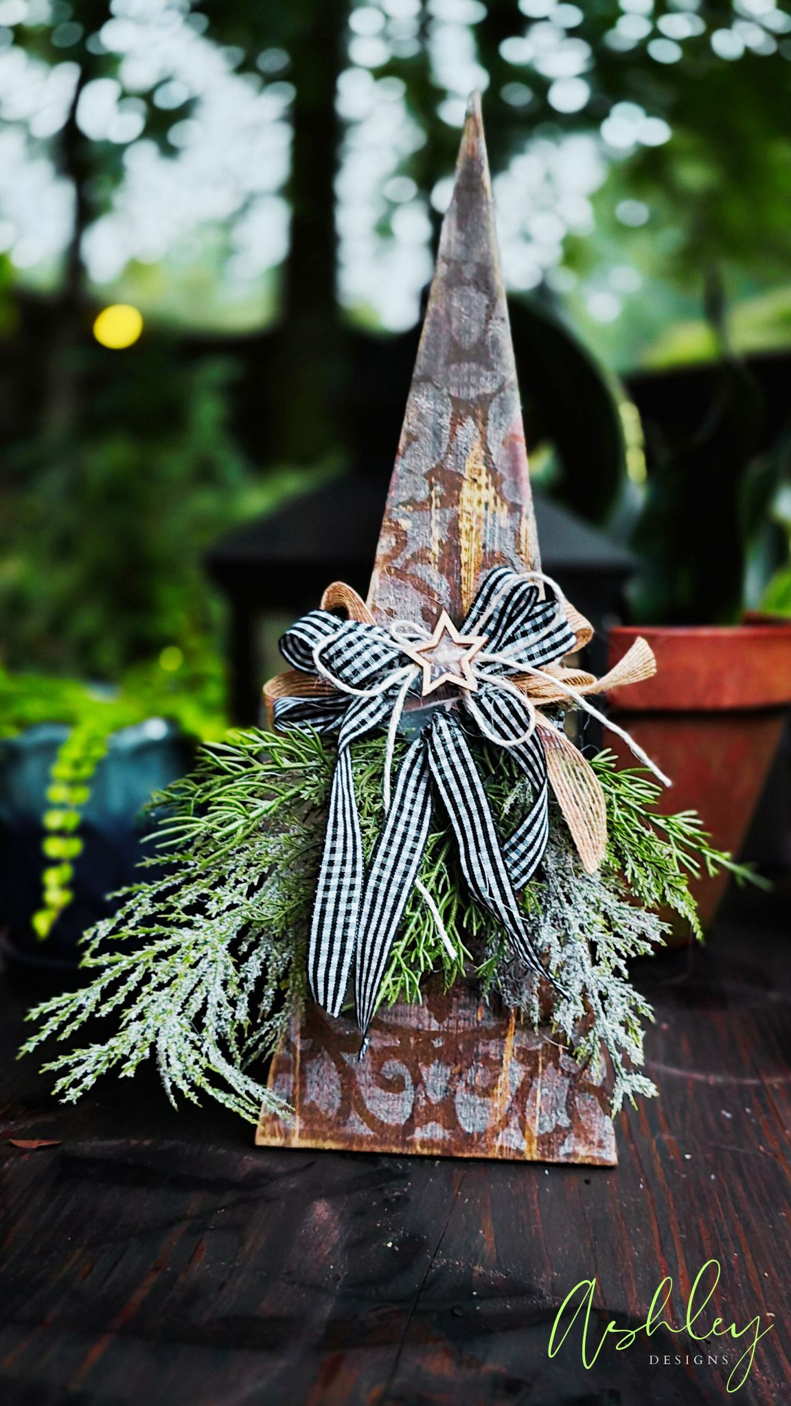 Vintage-Style Wooden Christmas Trees - Image 17