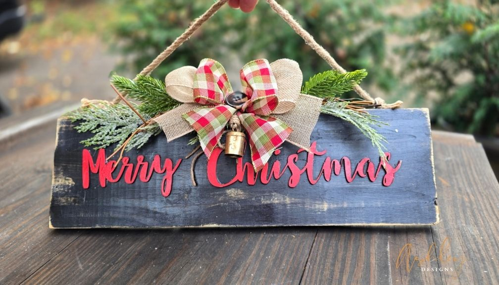 Farmhouse Style Merry Christmas Door Hanger - Image 9