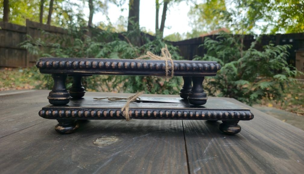 Farmhouse Beaded Wood Riser (Small) - Image 8