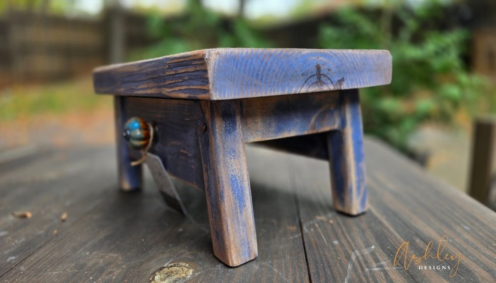 Chubby Stool - Rustic Blue - Image 4
